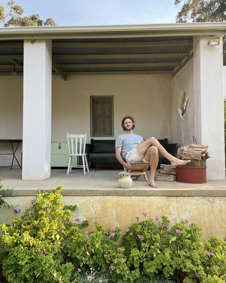 Beech folding chair with olive canvas